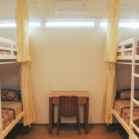 Rion Hostel ボゴール エクステリア 写真