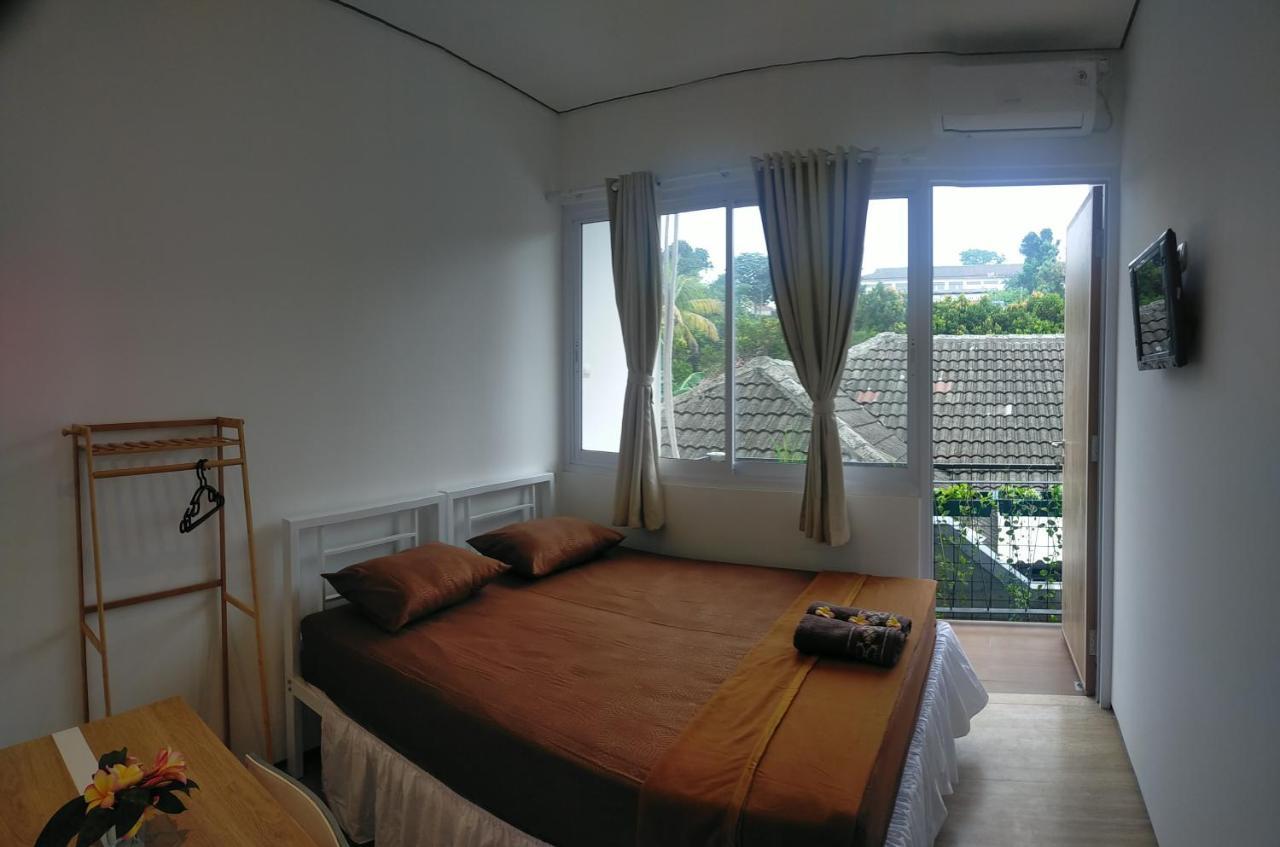 Rion Hostel ボゴール エクステリア 写真