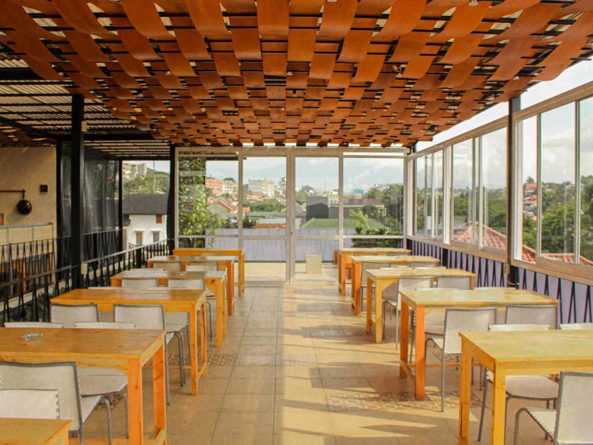 Rion Hostel ボゴール エクステリア 写真
