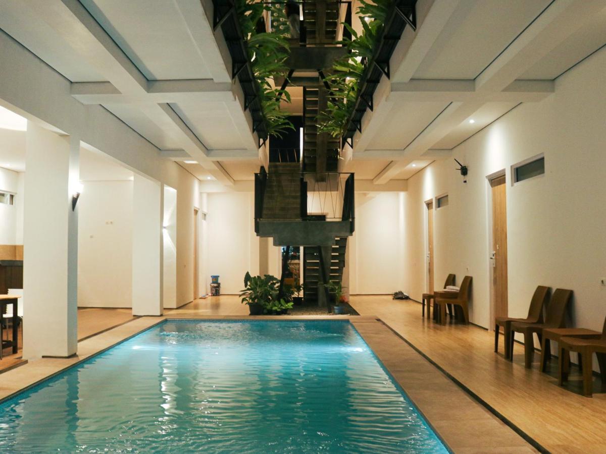Rion Hostel ボゴール エクステリア 写真